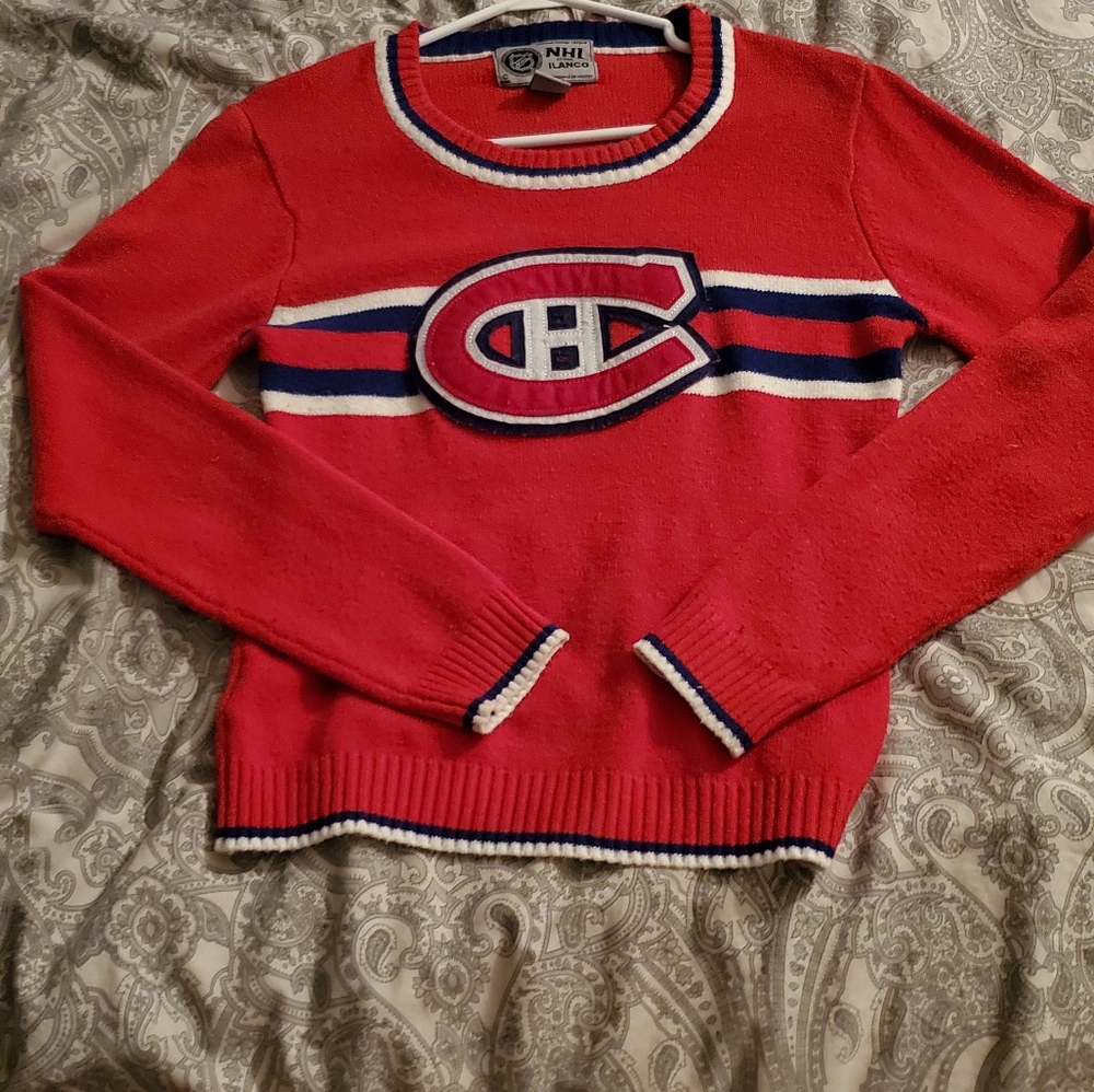 Knit canadian team